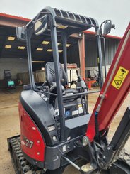 Mini pelle Yanmar VIO27-6 Canopy