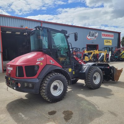 Chargeuse articulée Yanmar V7-HW