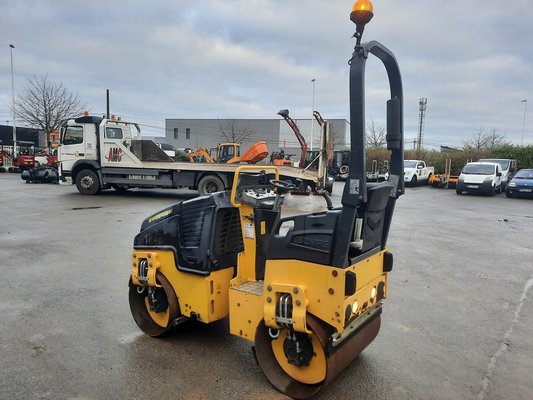 Compacteur tandem Bomag BW90AD5