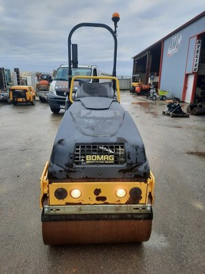 Compacteur tandem Bomag BW90AD5